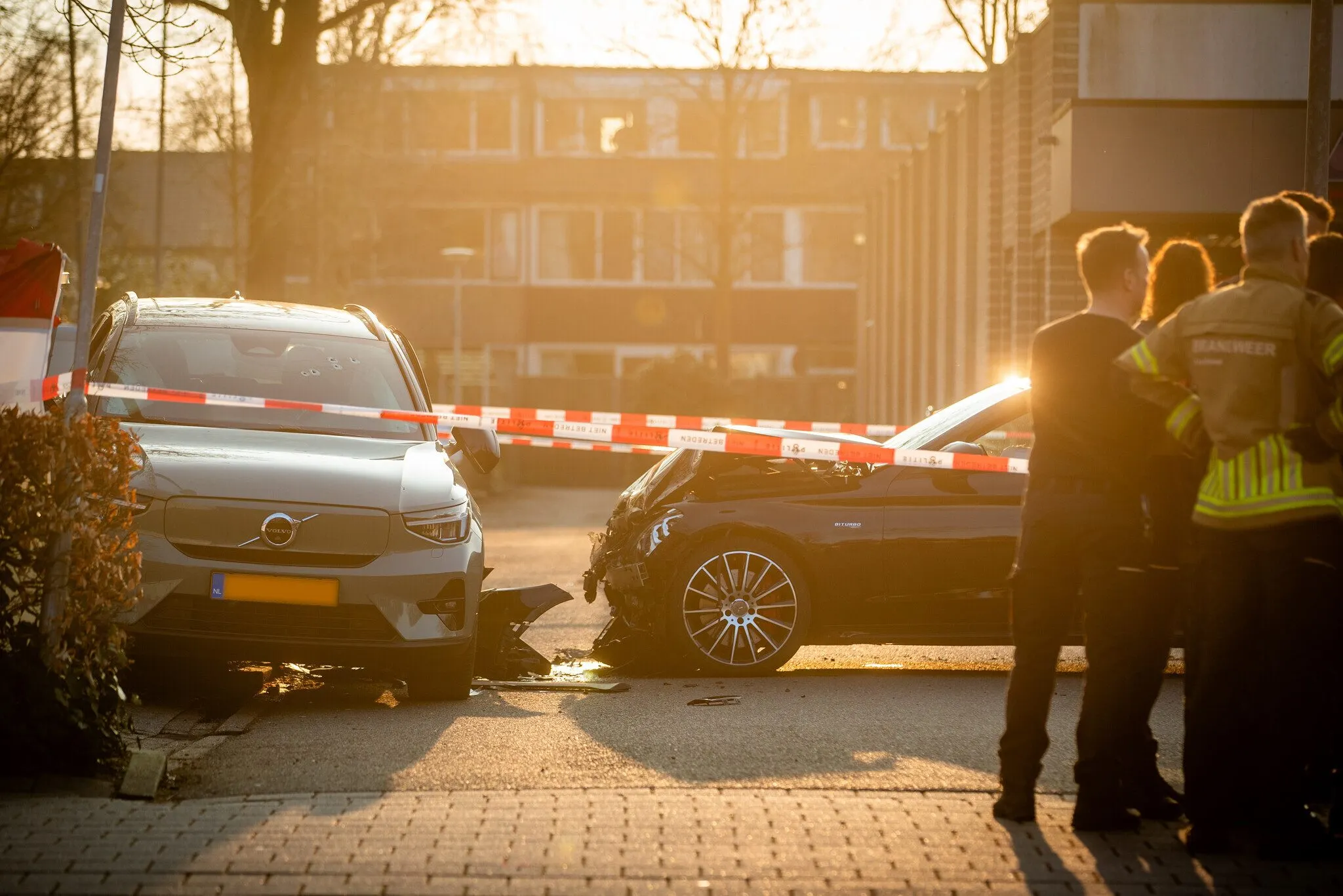 20240306_overig_rijnlaan_moordaanslag_parkeerterrein_aldi_09c_1709976659@2x - ZwolleInside