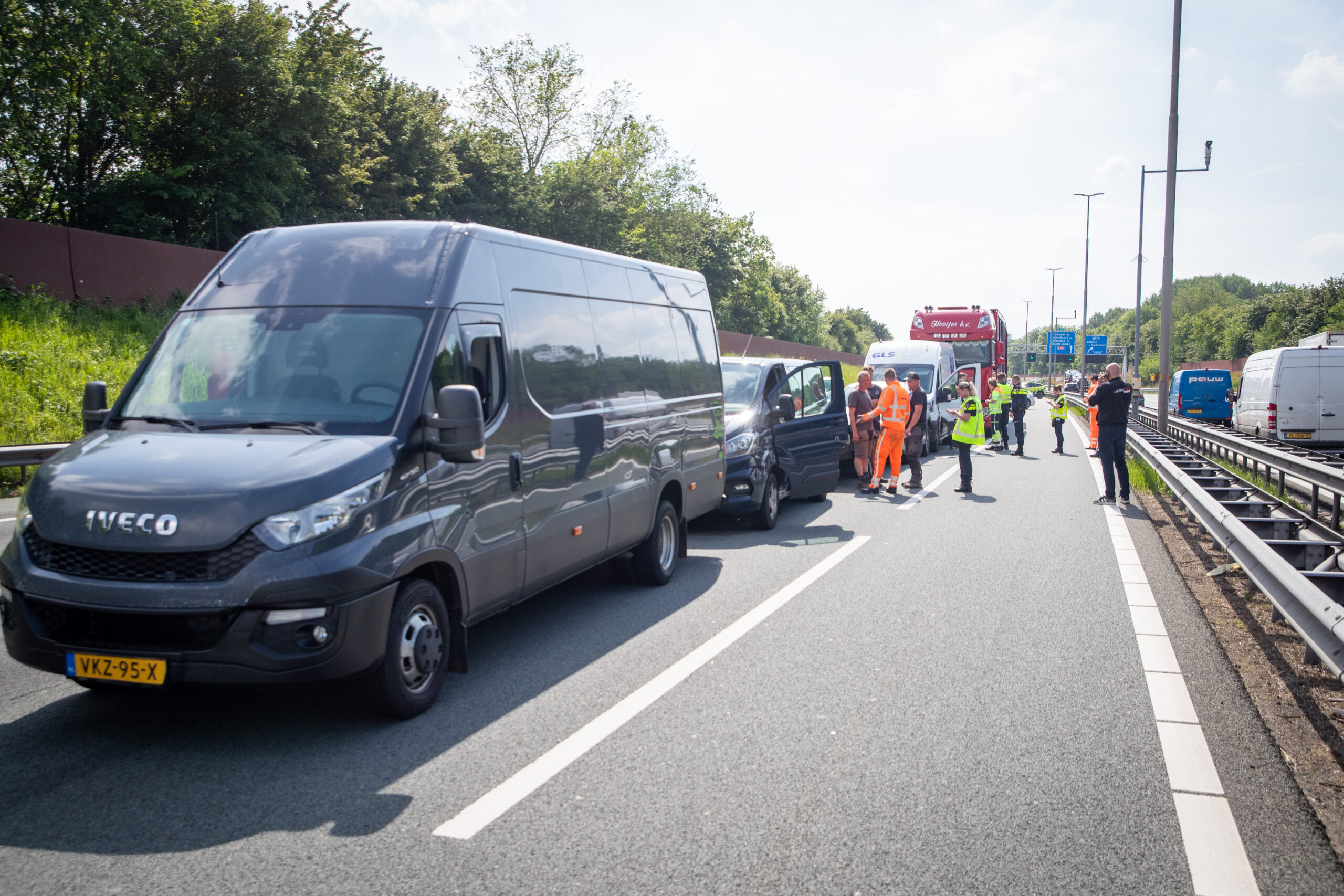 Kettingbotsing op A28 bij Zwolle zorgt voor lange file