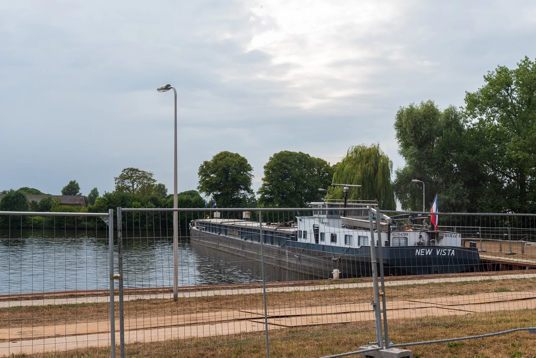 Alleen de New Vista ligt nog achter de tralies in Margriethaven, maar niet voor lang