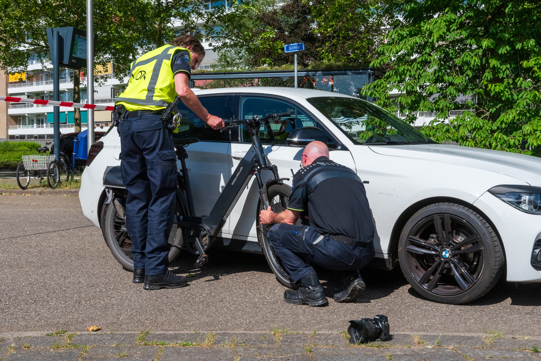 Fietsster ernstig gewond bij botsing met passerende auto in Zwolle
