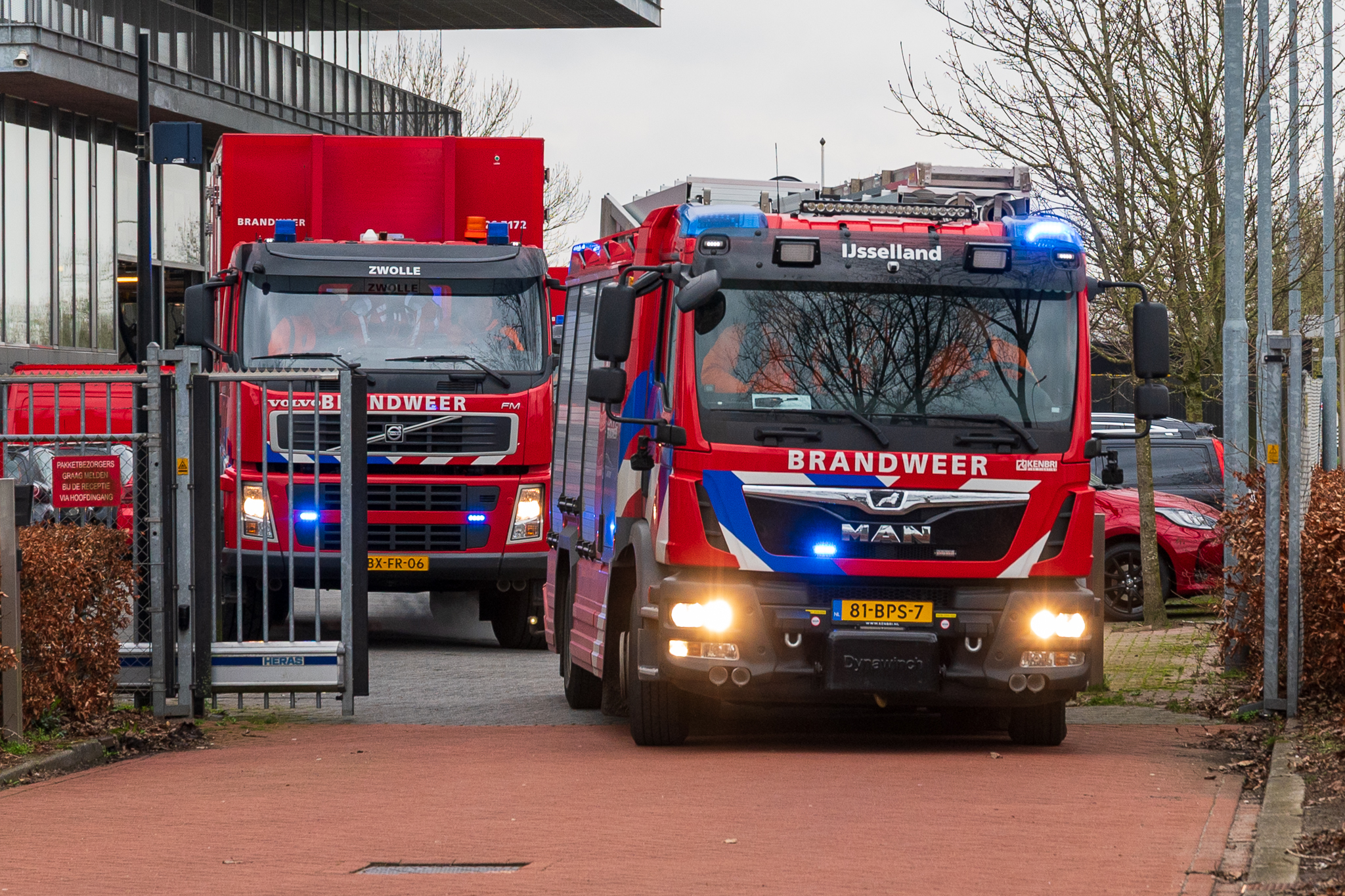Brand in berg maaiafval zorgt voor veel rookoverlast in Holtenbroek en Aa-landen