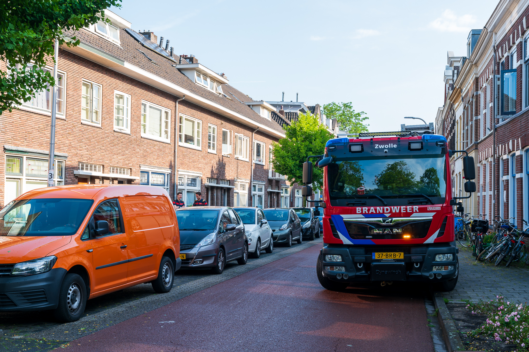 Brandweer bezig met naweeën van zwaar onweer boven Zwolle