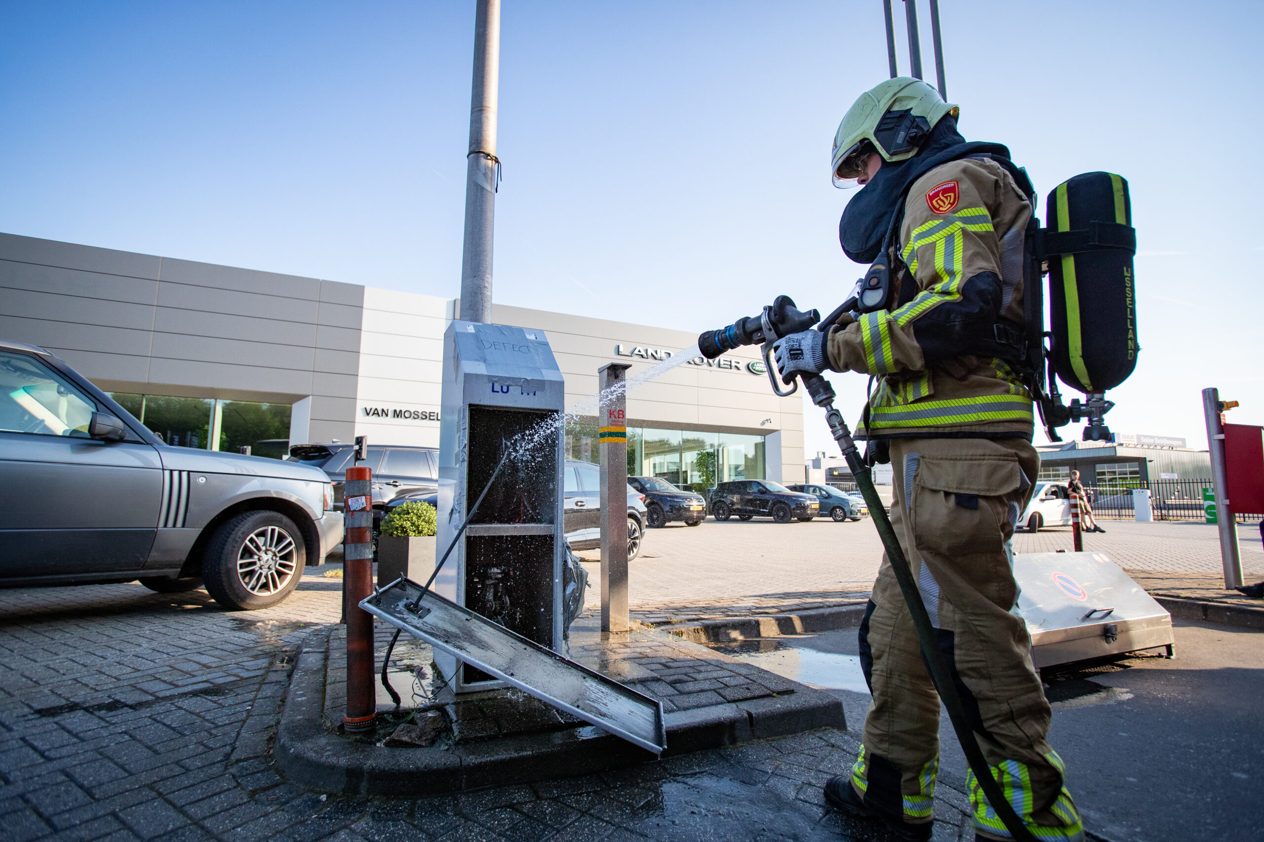 Brand in bandenpomp bij Tango-tankstation aan Oude Meppelerweg