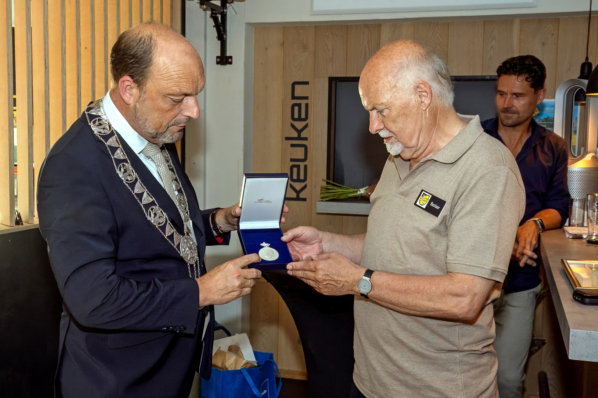 SV Zwolle krijgt Koninklijke Erepenning tijdens goedbezochte jubileumreceptie