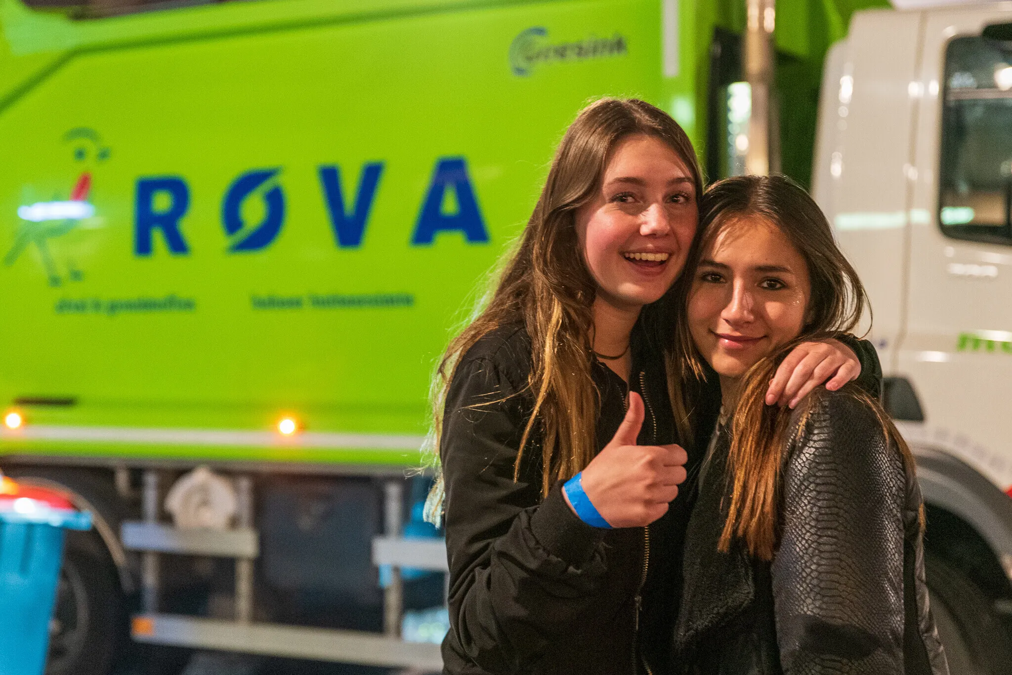 ROVA haalt afval eerder op door hitte, ’t Kleine Veer vaart korter