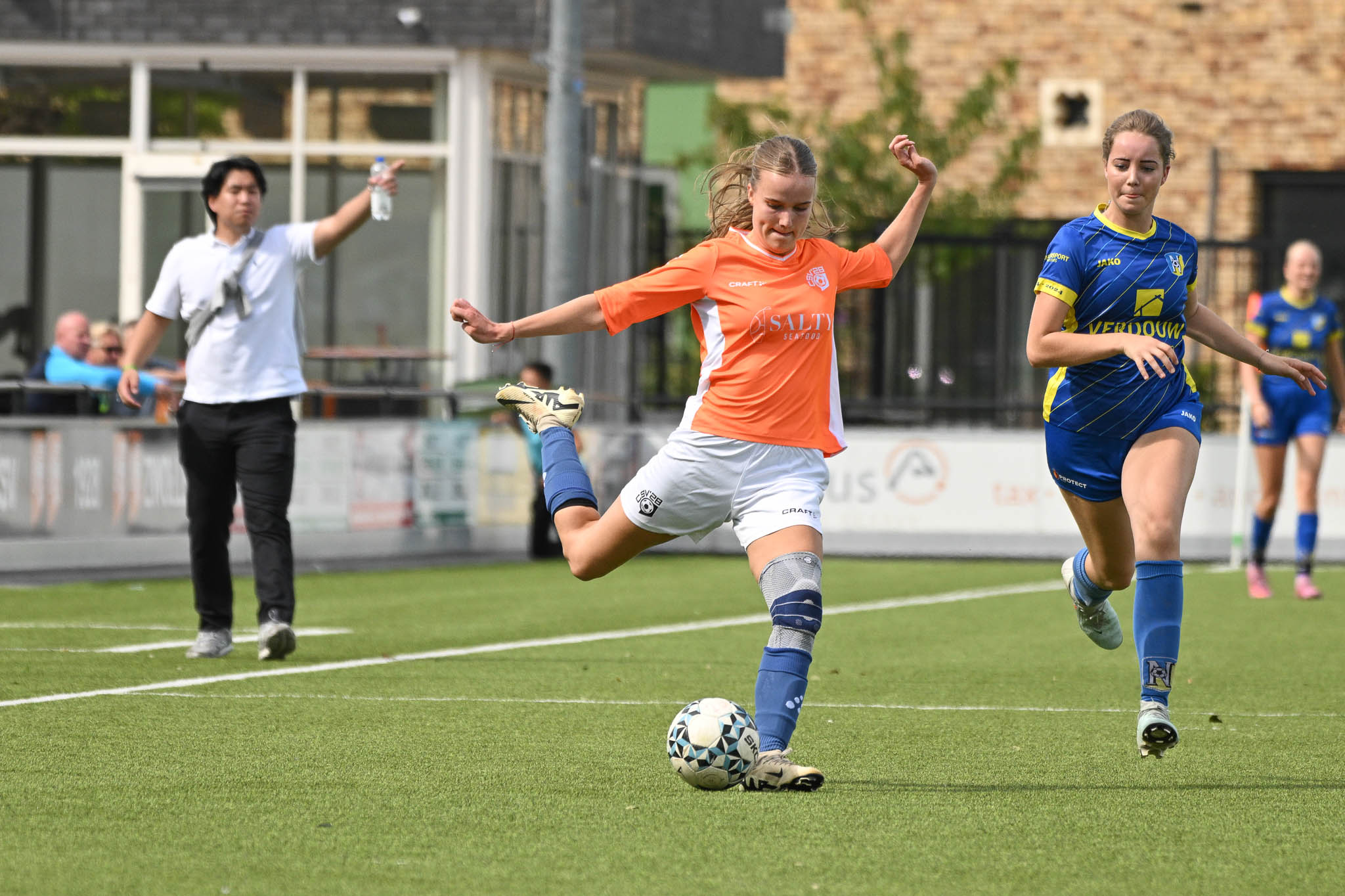 CSV ’28 Vrouwen keert terug met klapper: 6-1-bekerzege
