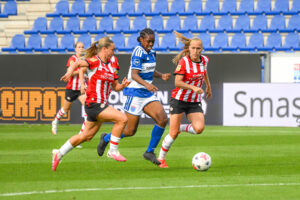 PEC Zwolle Vrouwen verliest in slotfase van landskampioen PSV