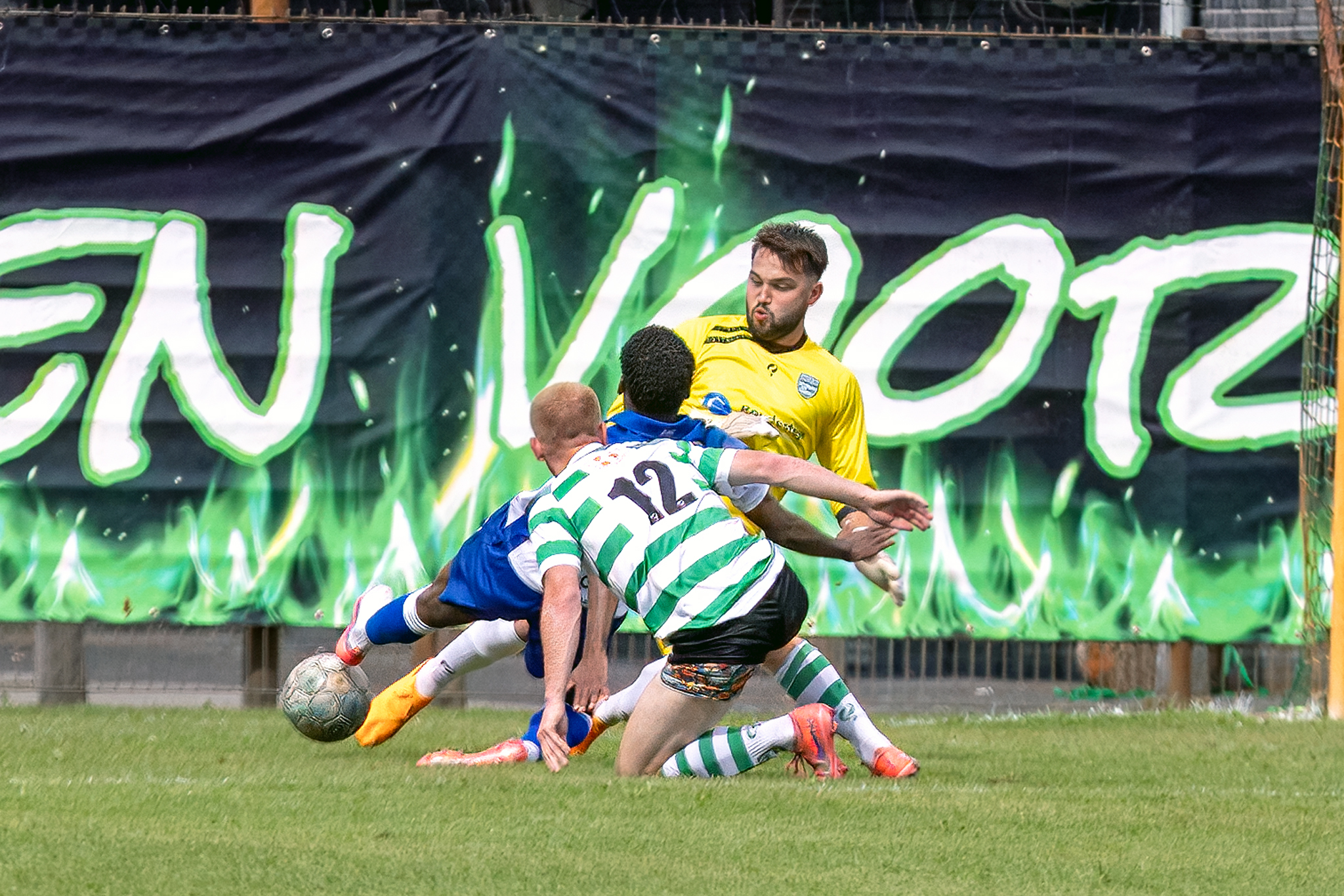 Zwolsche Boys verslaat ZAC; derby brengt zo’n 4000 euro op voor zieke Niek