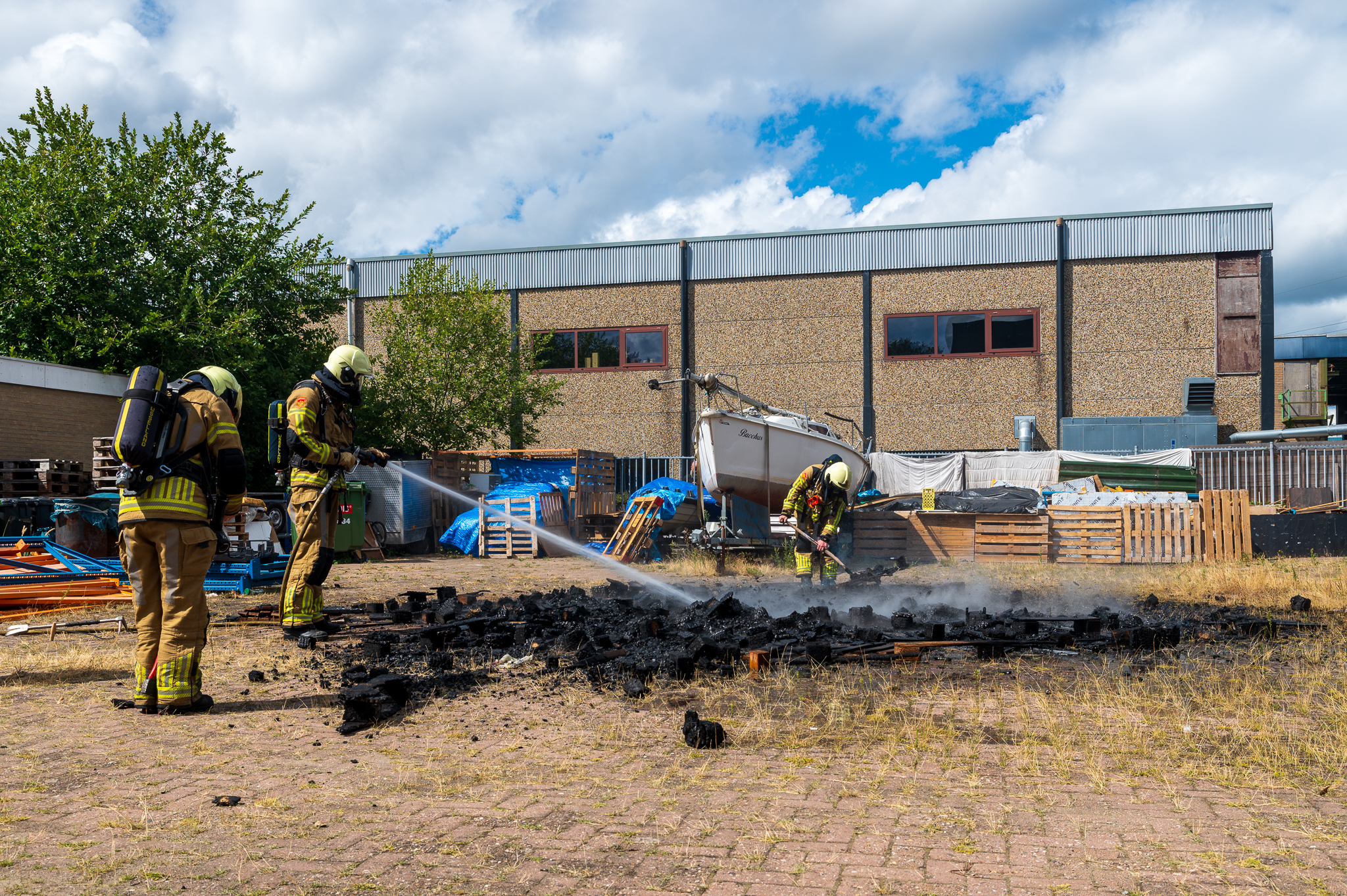 Verbranden van afval loopt uit de hand op Marslanden