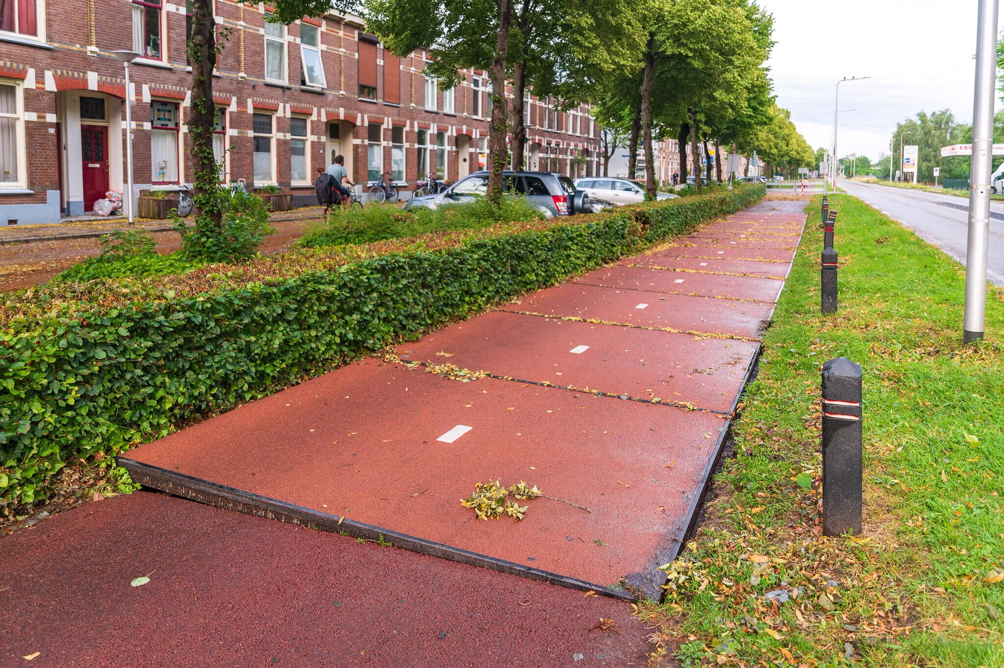 Plastic fietspad ging drijven na hoosbui: ‘fietspad is te kort om bestand te zijn tegen extreme regenval’