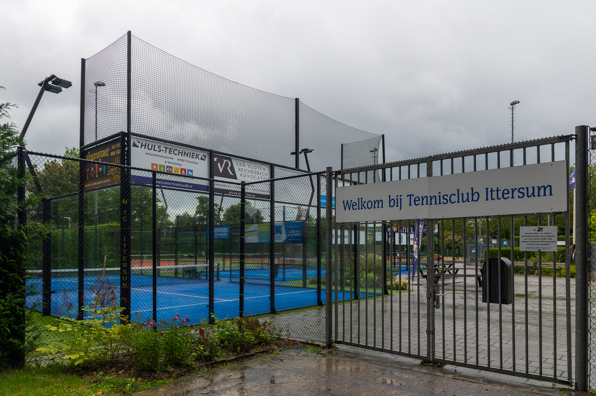Geluidsopnamen padelbanen verdwenen, maar Zwolle handhaaft toch bij TC Ittersum