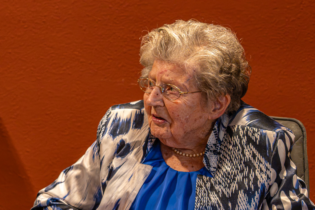 Marie Sluiter viert 105e verjaardag in Zwolle