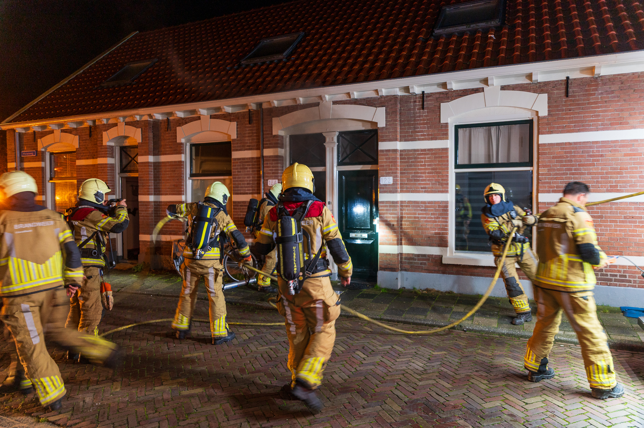 Politie gaat uit van brandstichting in woning aan Molenweg